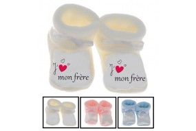 Chaussons de bébé je suis le prince des râleurs le roi c’est mon frère