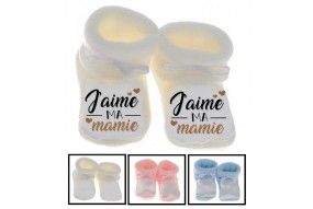 Chaussons de bébé j’aime ma mamie trois cœurs garçon