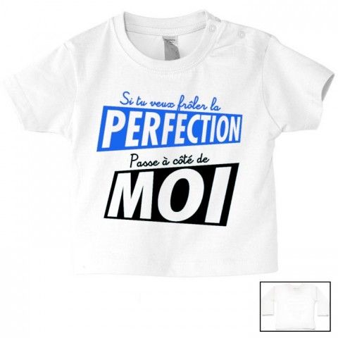 Tee-shirt de bébé on m’aime comme je suis