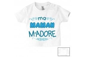 Tee-shirt de bébé je t’aime maman avec un grand cœur