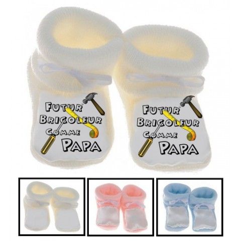 Chaussons de bébé à la maison c’est papa qui commande quand maman n’est pas là