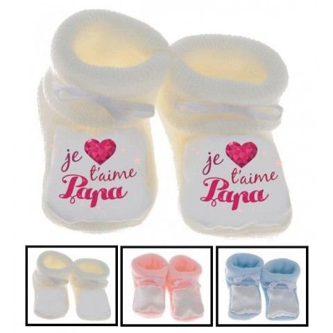 Chaussons de bébé à la maison c’est papa qui commande quand maman n’est pas là