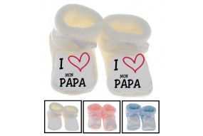 Chaussons de bébé à la maison c’est papa qui commande quand maman n’est pas là