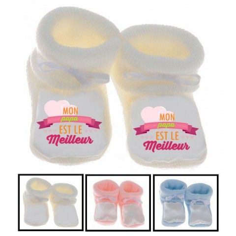 Chaussons de bébé à la maison c’est papa qui commande quand maman n’est pas là